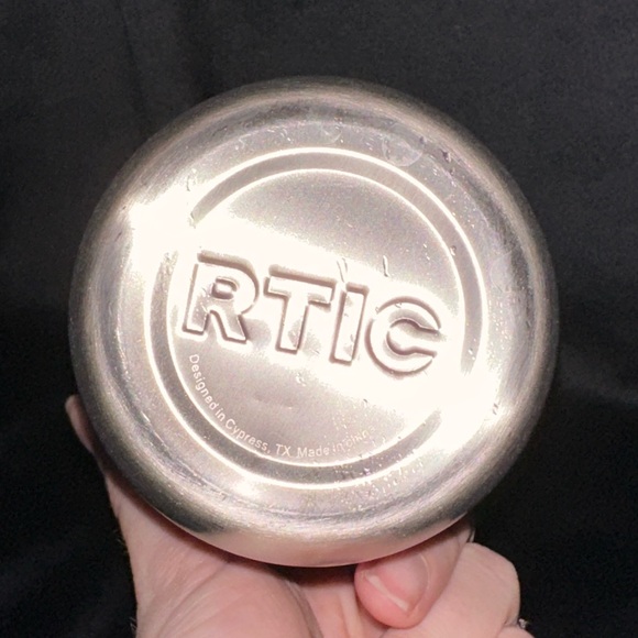 RTIC Stainless Steel Water Bottle - Picture 4 of 4